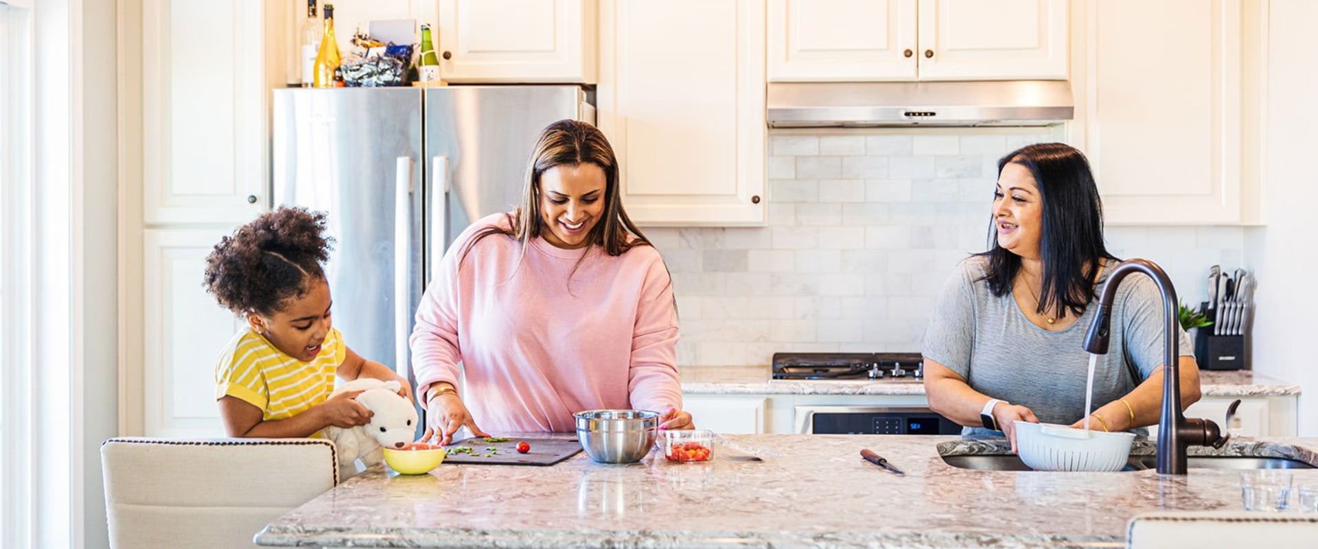 Contract and Payment Terms: What You Need to Know Before Hiring a Kitchen Remodeling Contractor