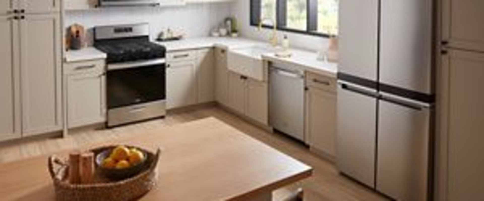Tips for Removing Old Appliances and Fixtures During a Kitchen Renovation