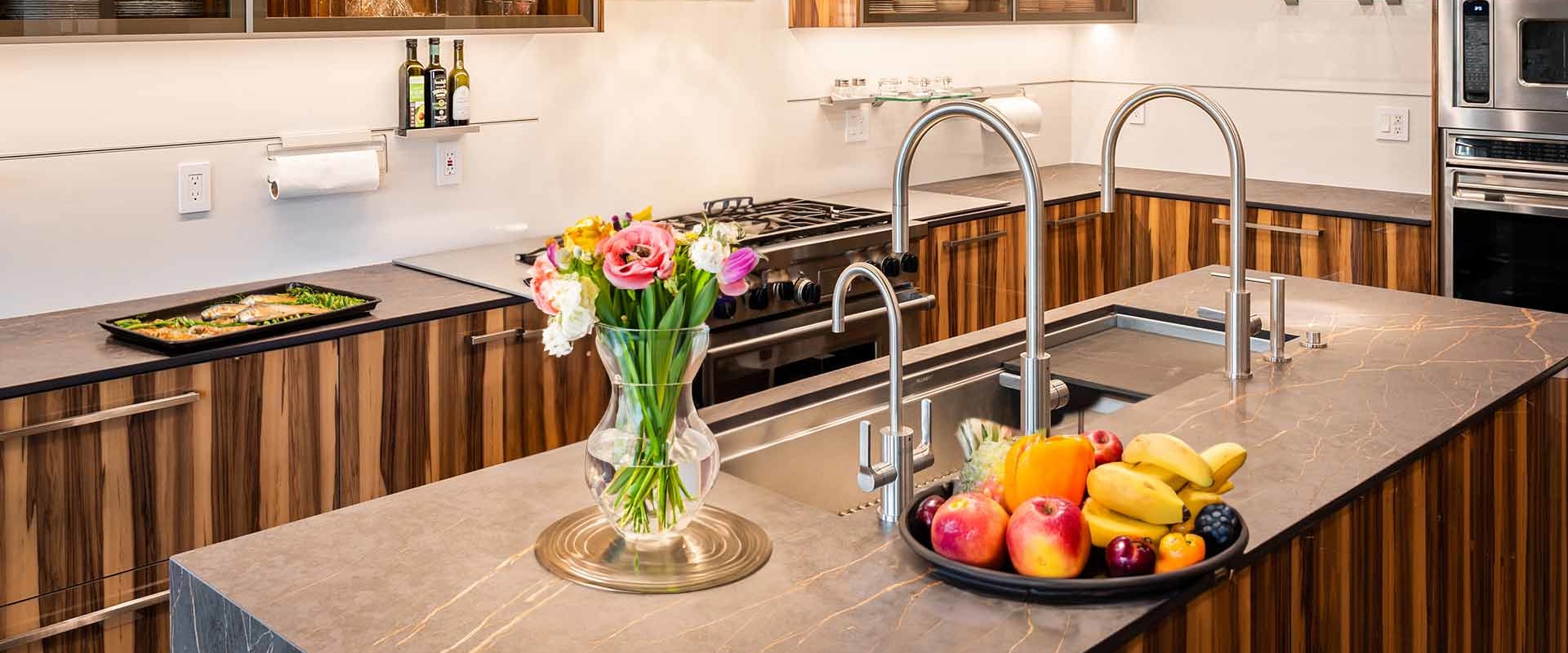 Traditional vs. Contemporary Styles: Choosing the Right Design for Your Kitchen Remodel